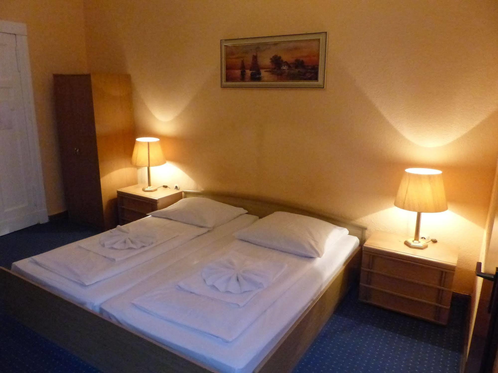 Hotel-Pension Spree Berlin Dış mekan fotoğraf